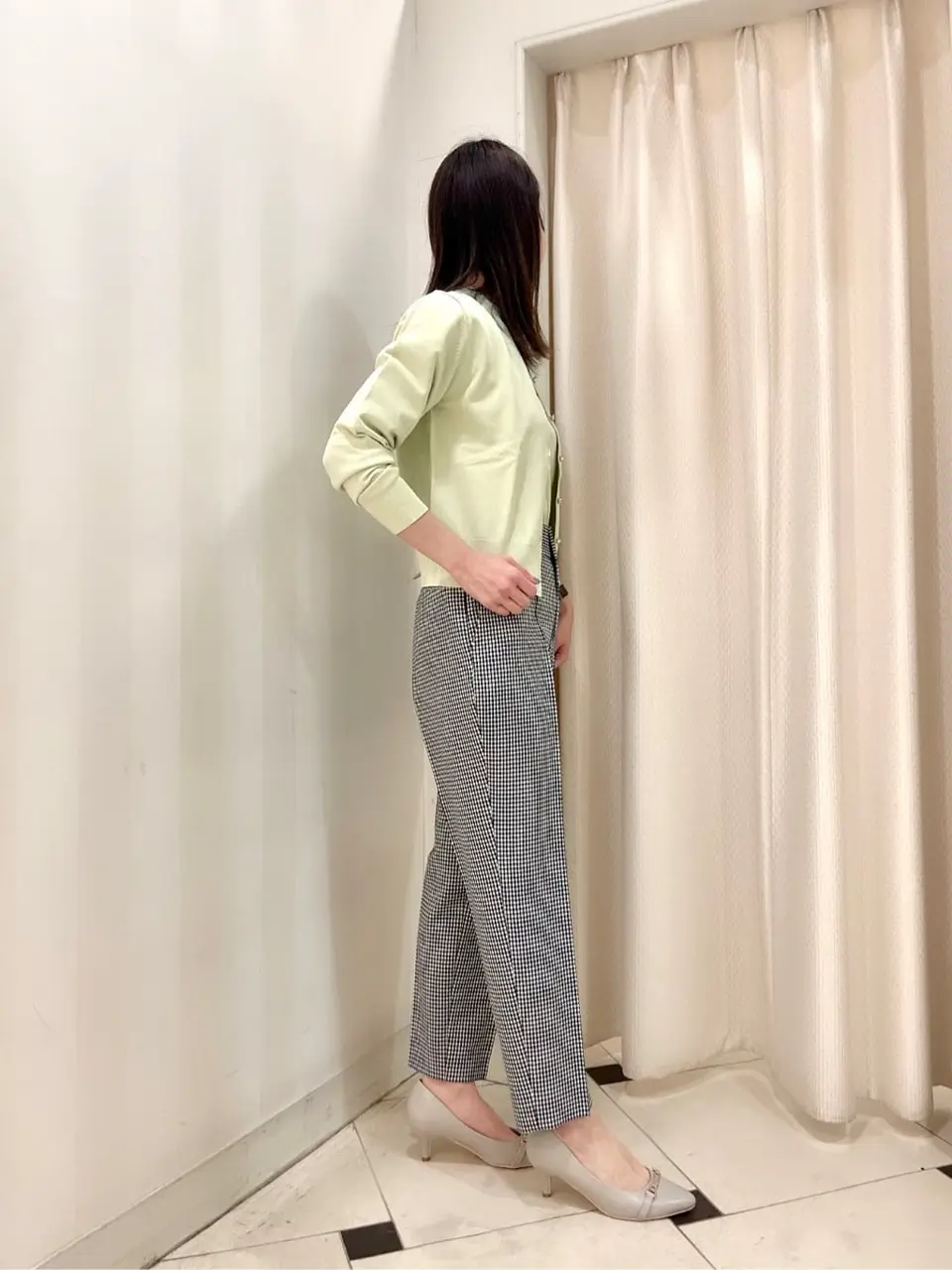 組曲 金井 コーディネート画像