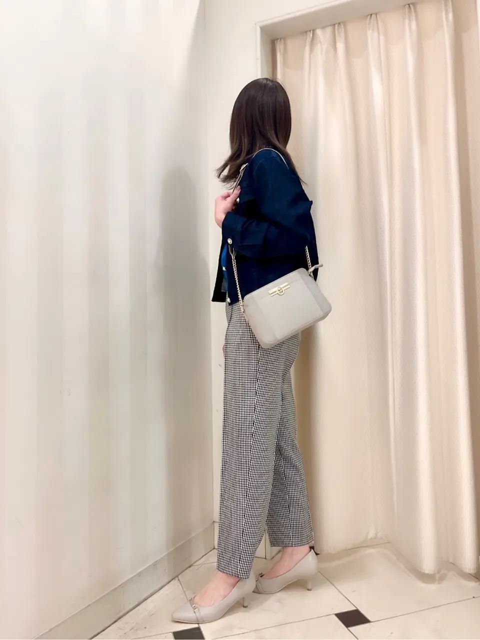 組曲 金井 コーディネート画像