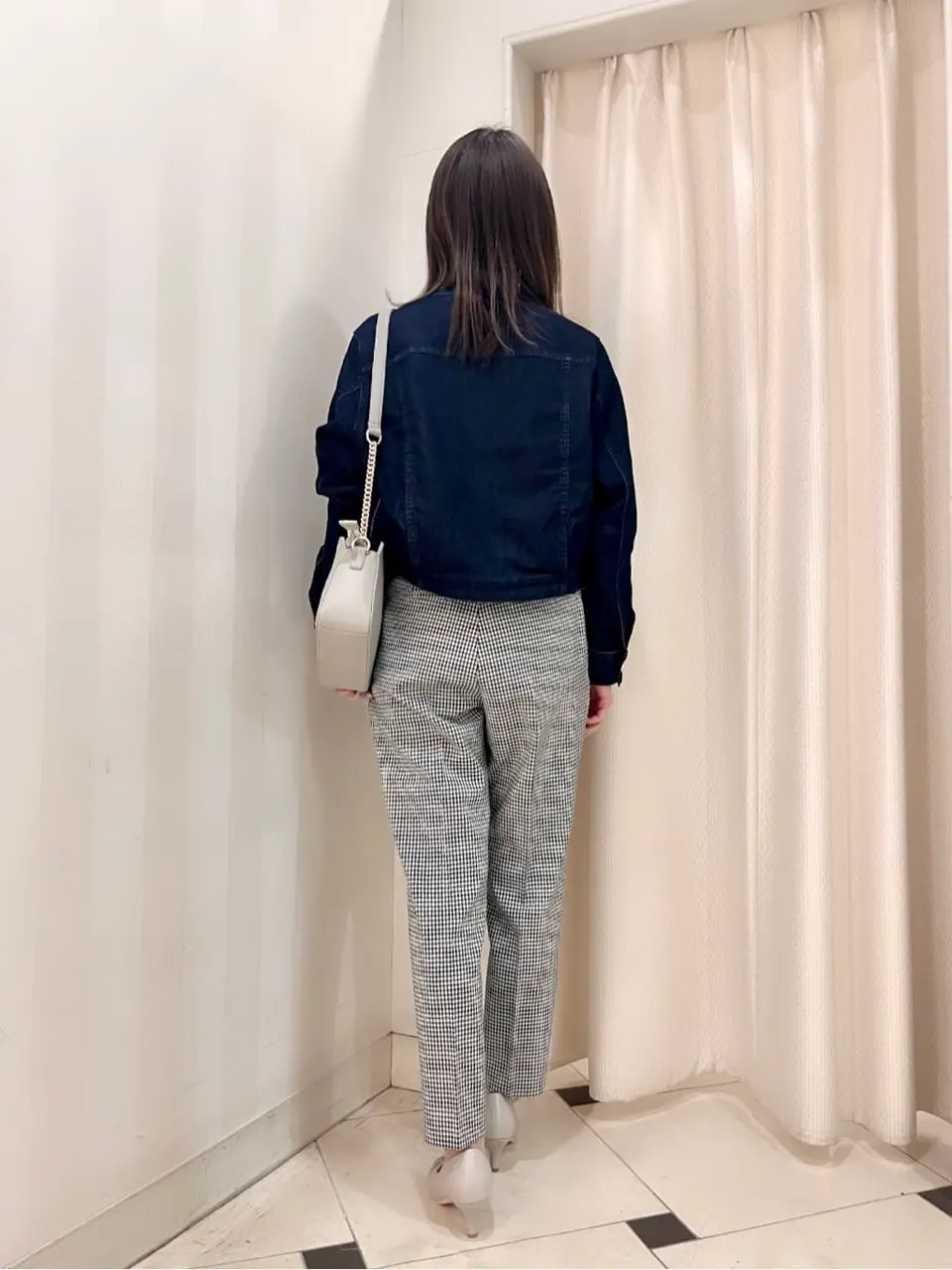 組曲 金井 コーディネート画像