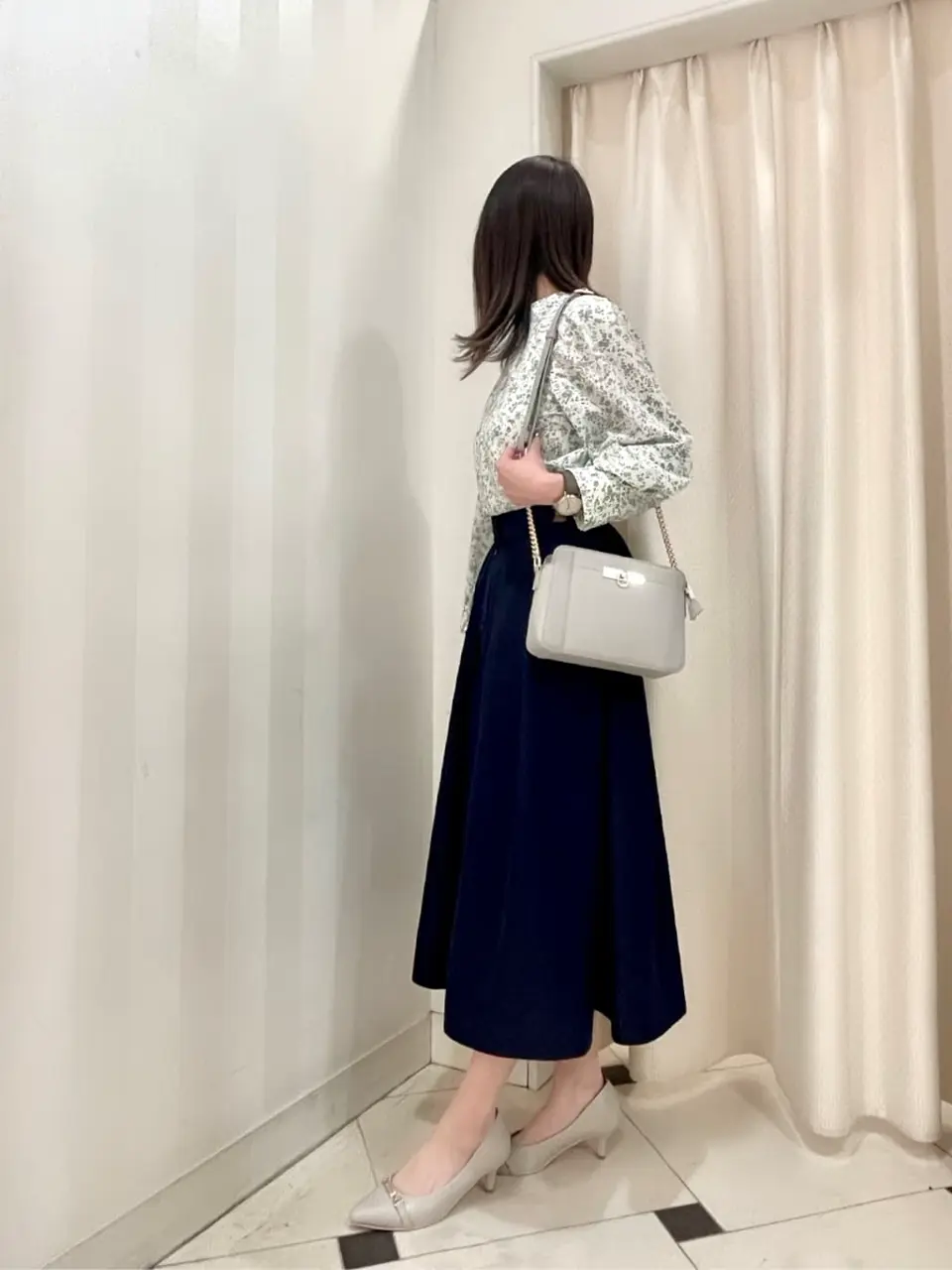 組曲 金井 コーディネート画像