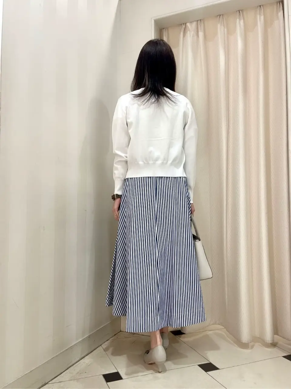 組曲 金井 コーディネート画像