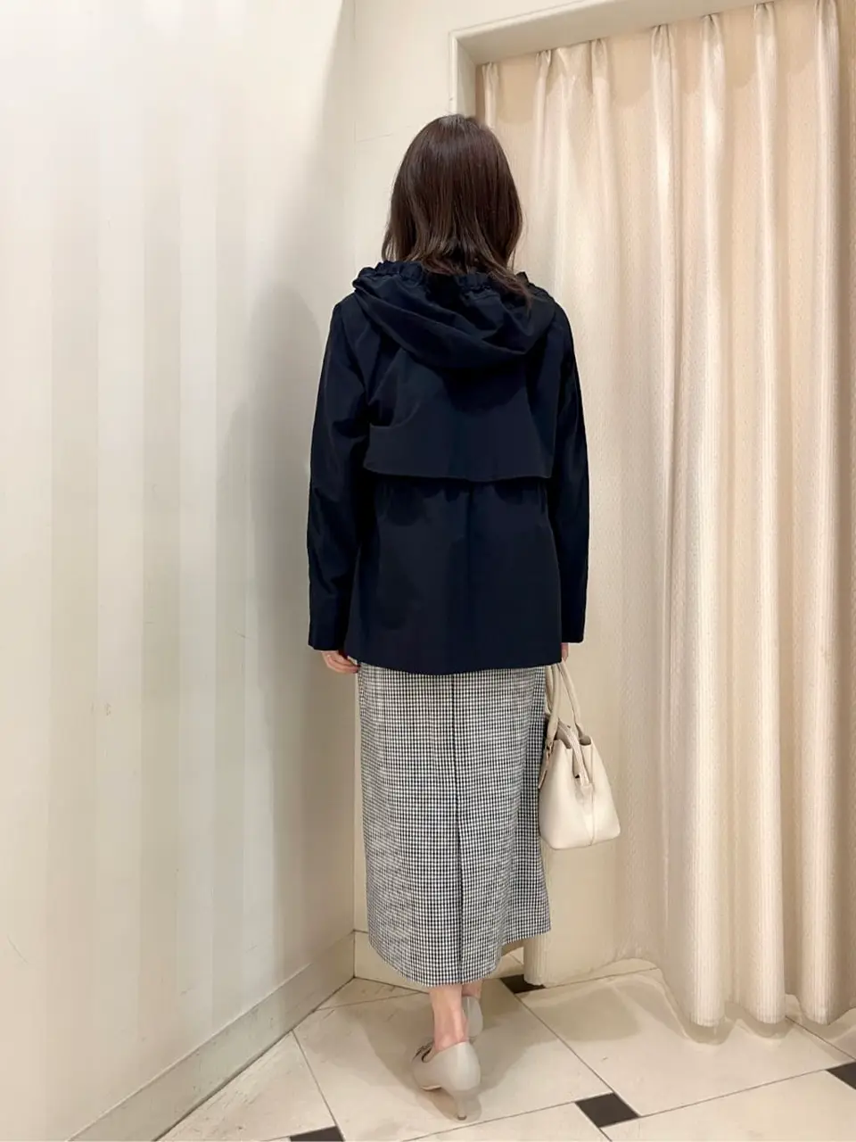 組曲 金井 コーディネート画像