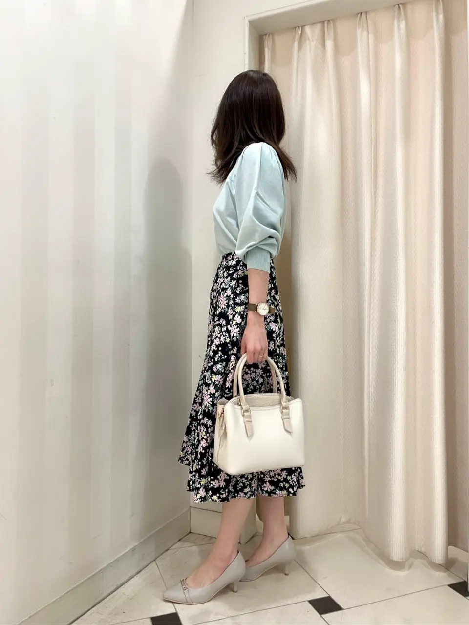 組曲 金井 コーディネート画像