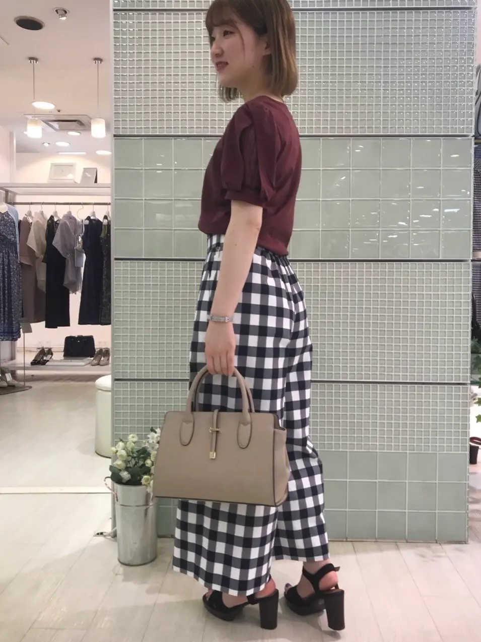 組曲 石井 コーディネート画像