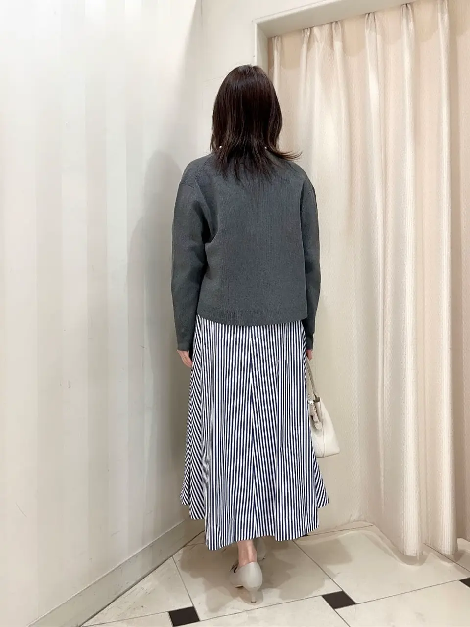 組曲 金井 コーディネート画像