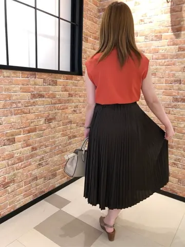 組曲 スタッフ コーディネート画像