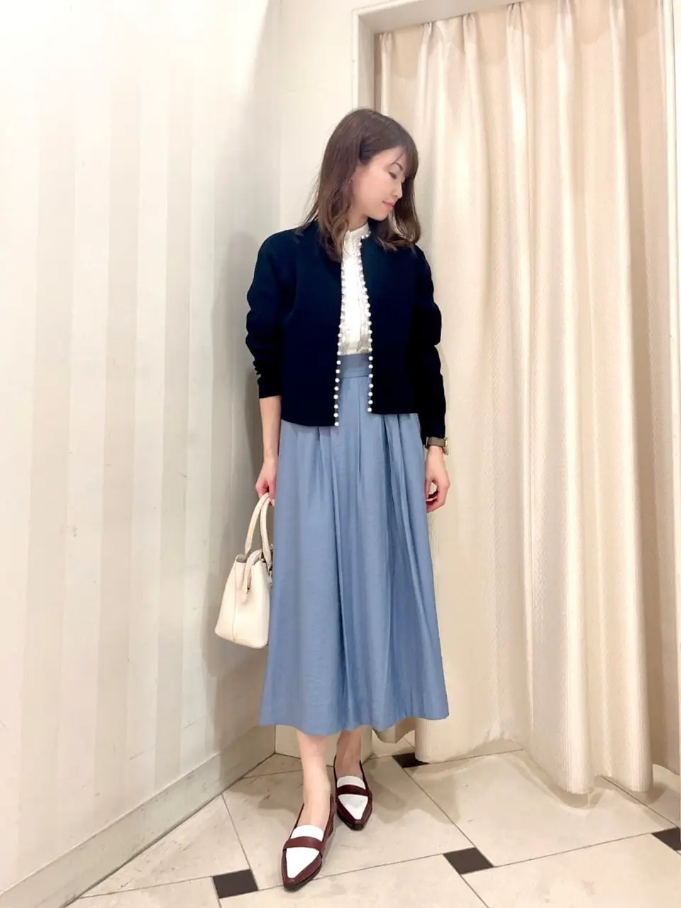 組曲 金井 コーディネート画像