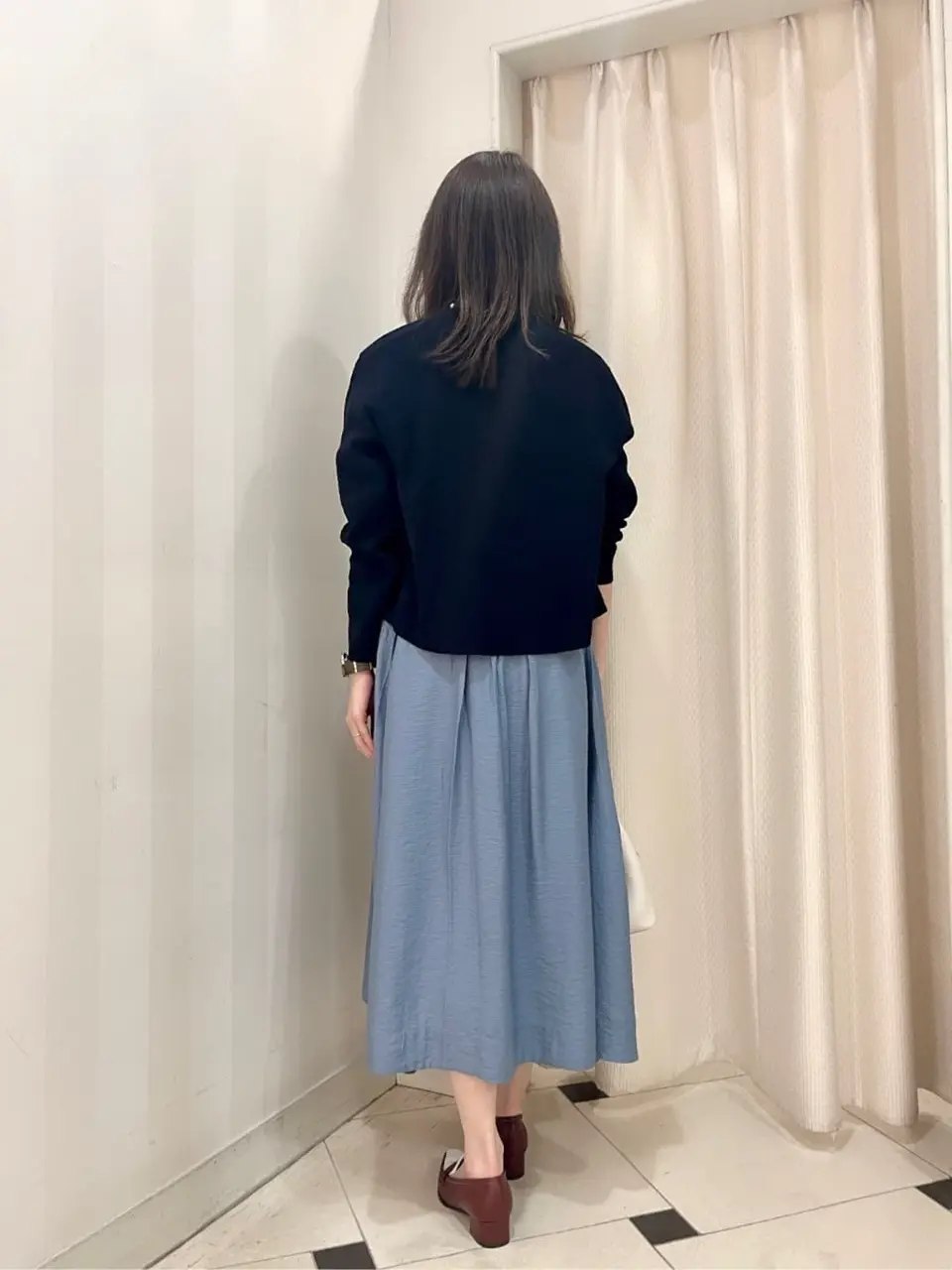 組曲 金井 コーディネート画像