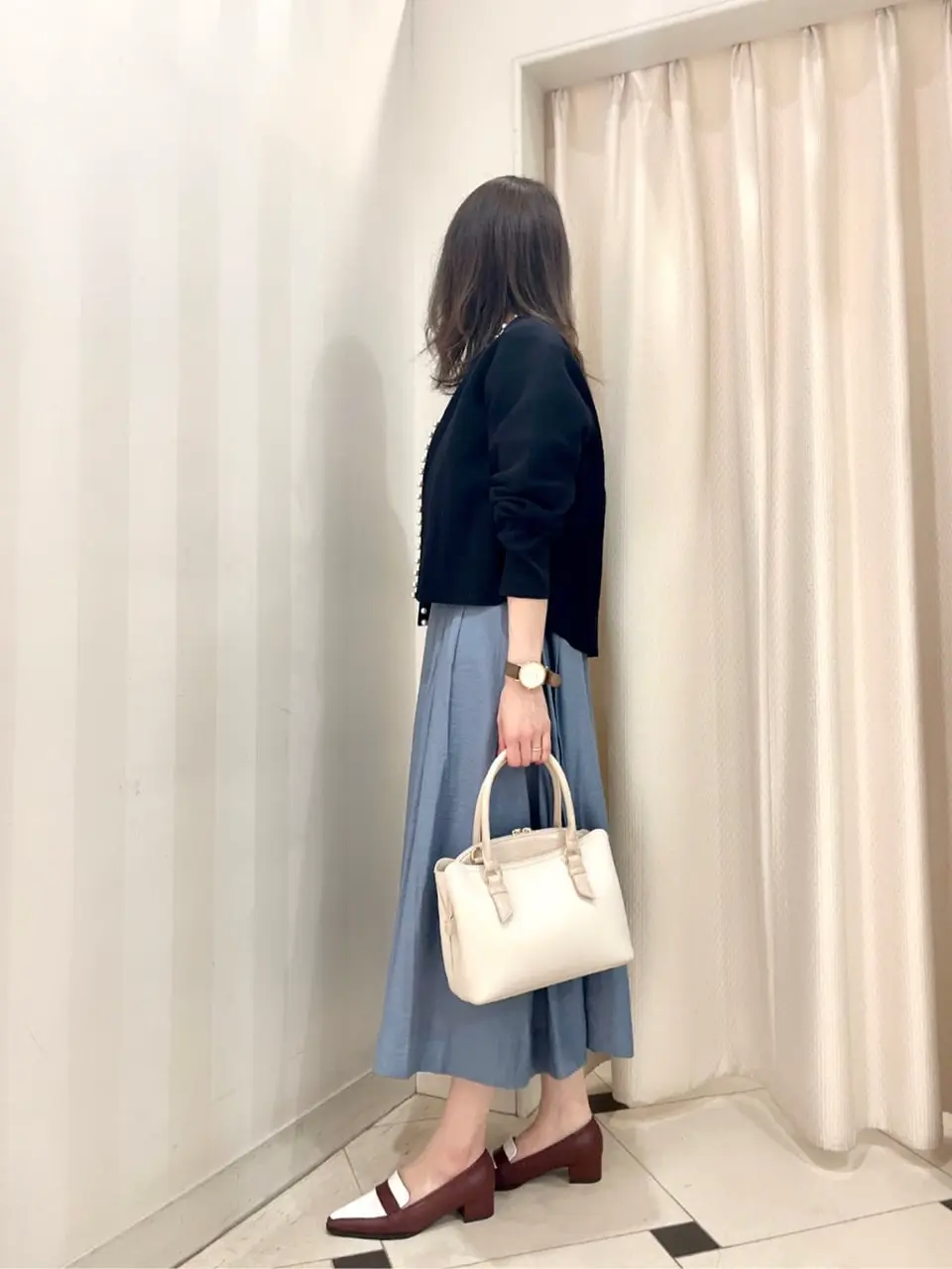 組曲 金井 コーディネート画像