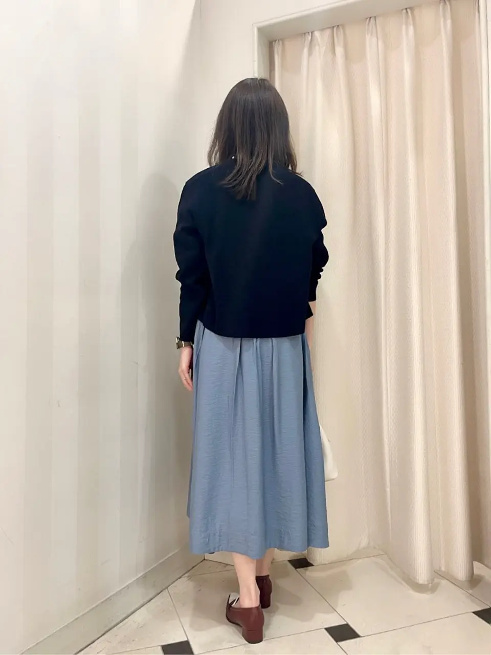 組曲 金井 コーディネート画像