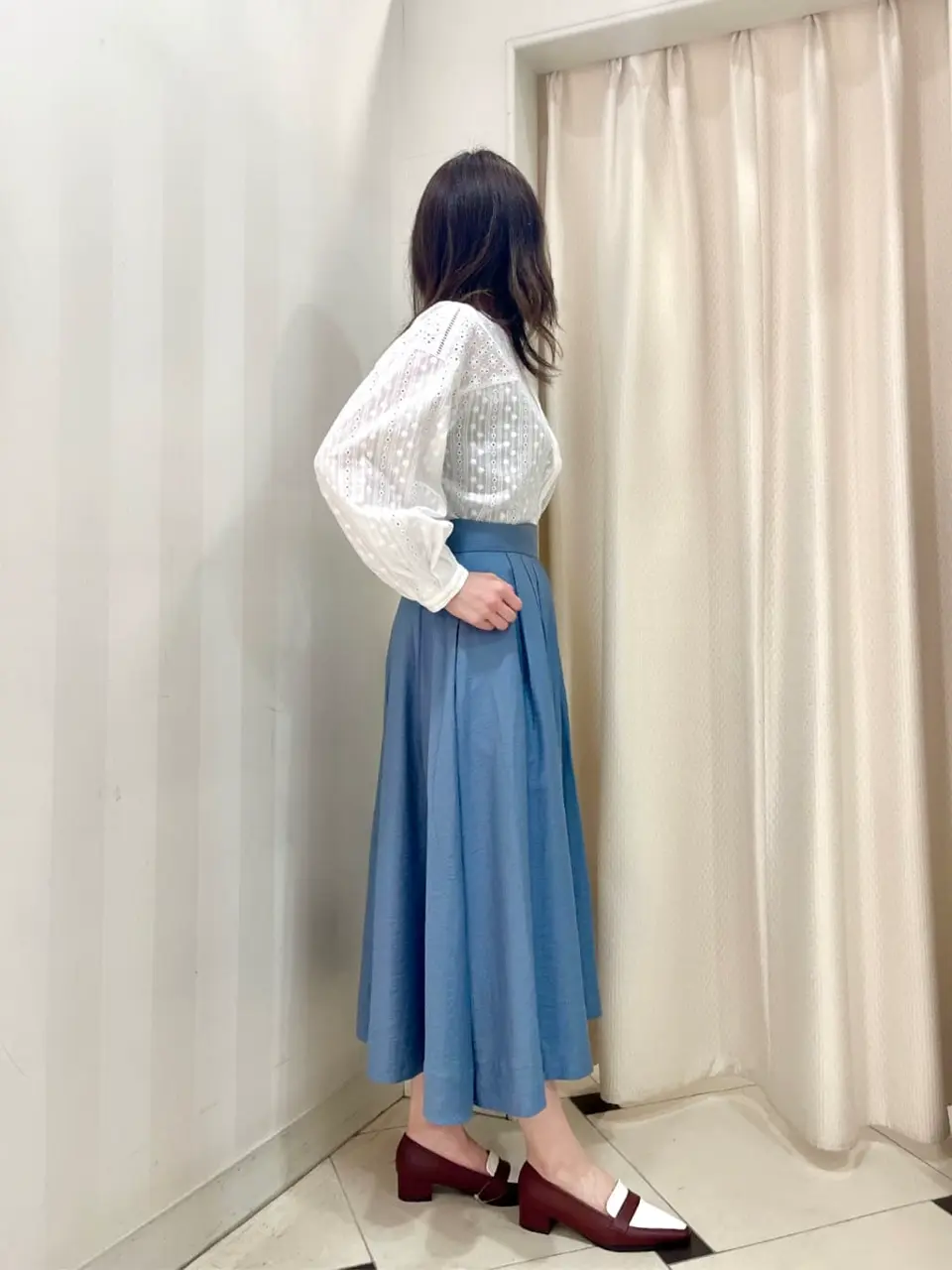 組曲 金井 コーディネート画像