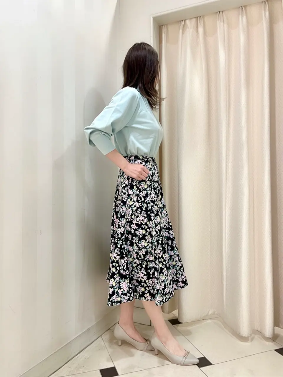 組曲 金井 コーディネート画像