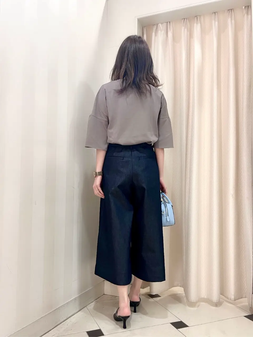 組曲 金井 コーディネート画像