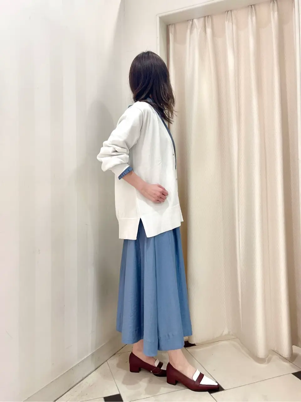 組曲 金井 コーディネート画像