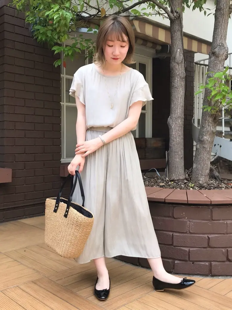 組曲 石井 コーディネート画像