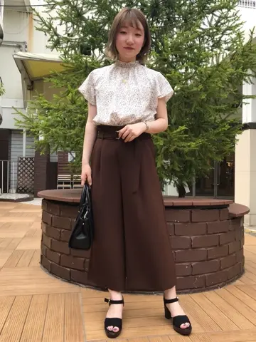 組曲 石井 コーディネート画像