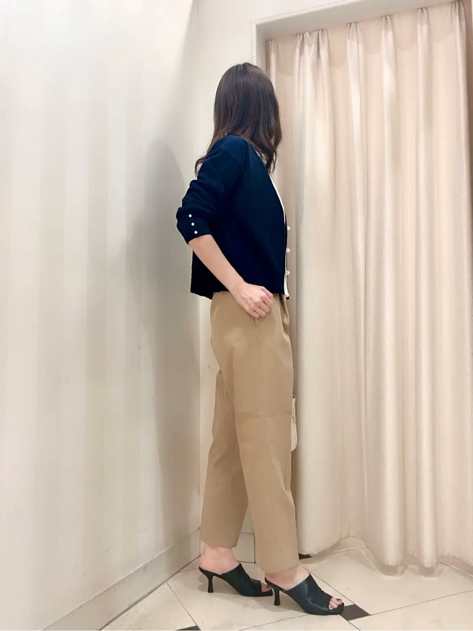 組曲 金井 コーディネート画像