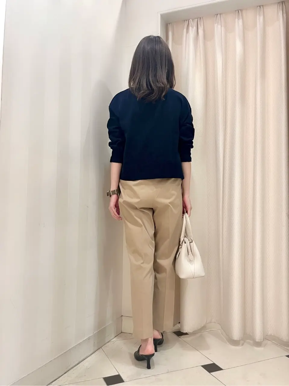 組曲 金井 コーディネート画像