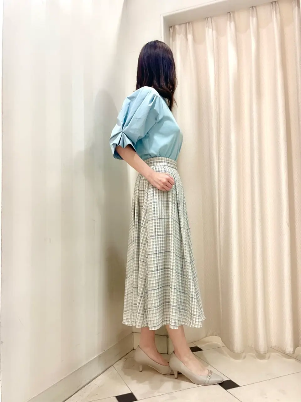 組曲 金井 コーディネート画像