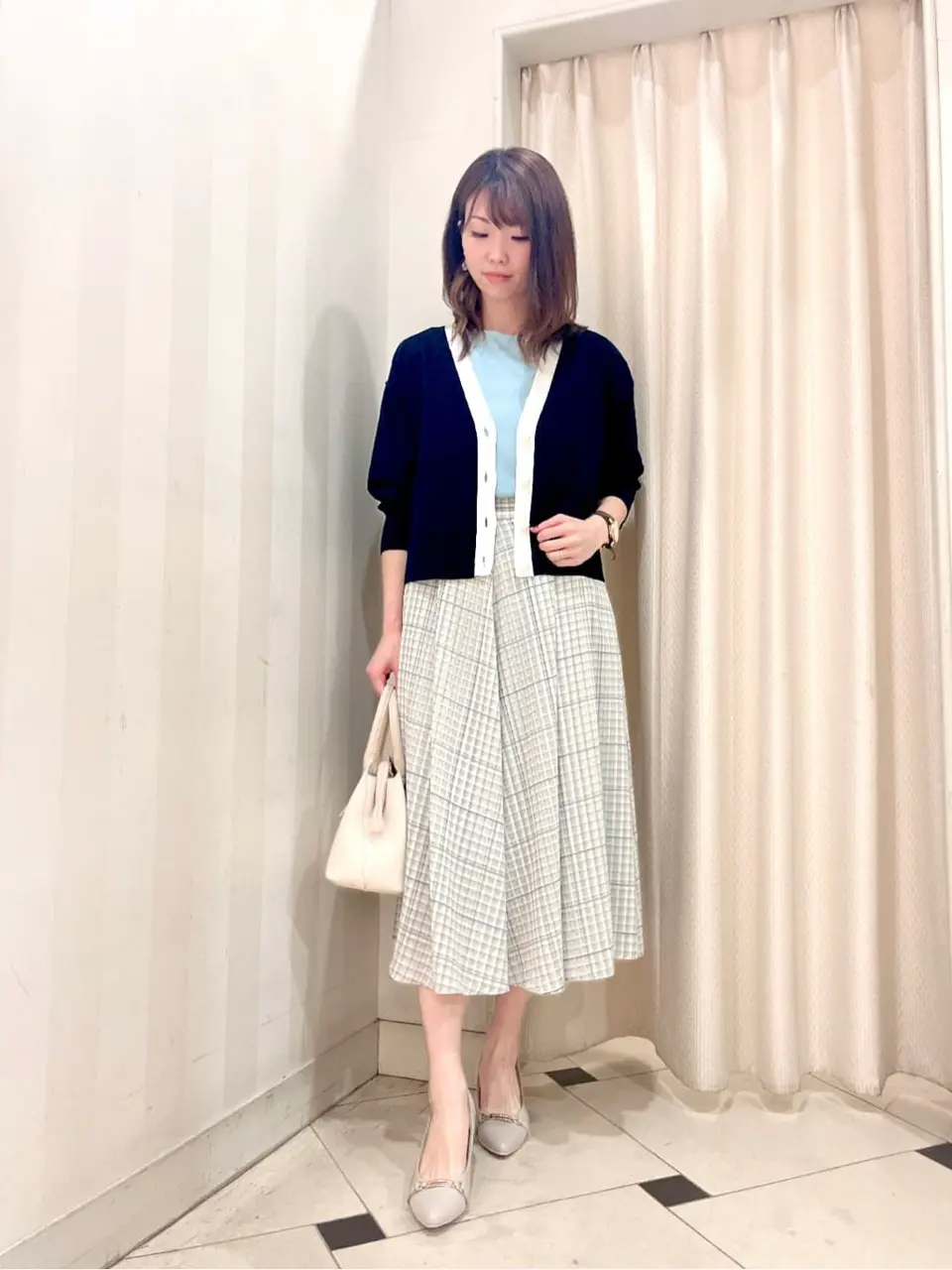 組曲 金井 コーディネート画像