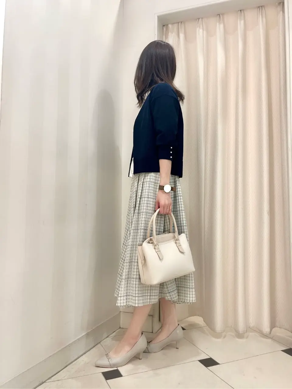 組曲 金井 コーディネート画像