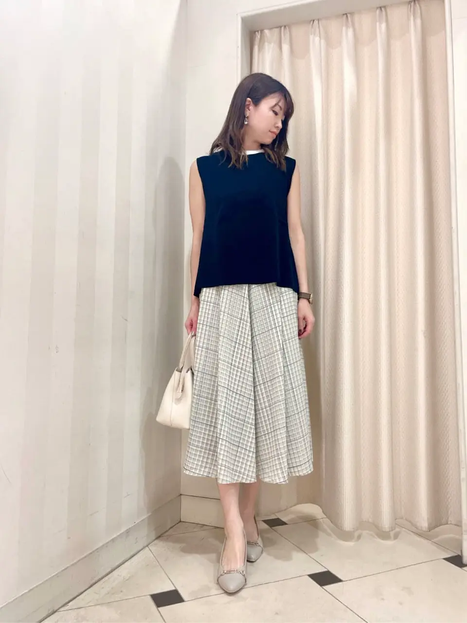 組曲 金井 コーディネート画像