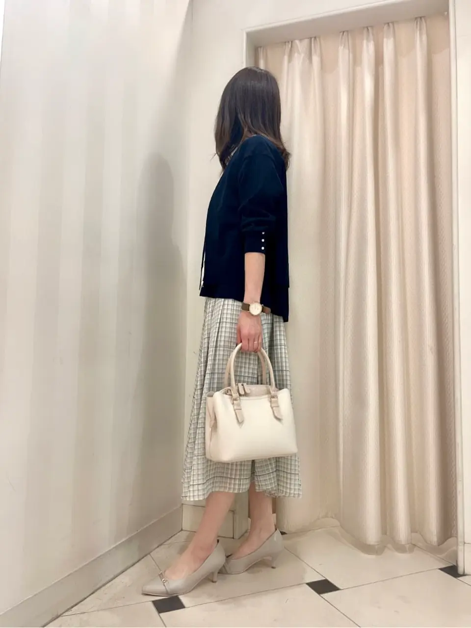 組曲 金井 コーディネート画像