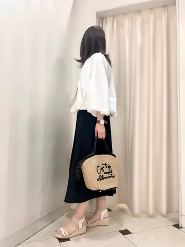 組曲 金井 コーディネート画像