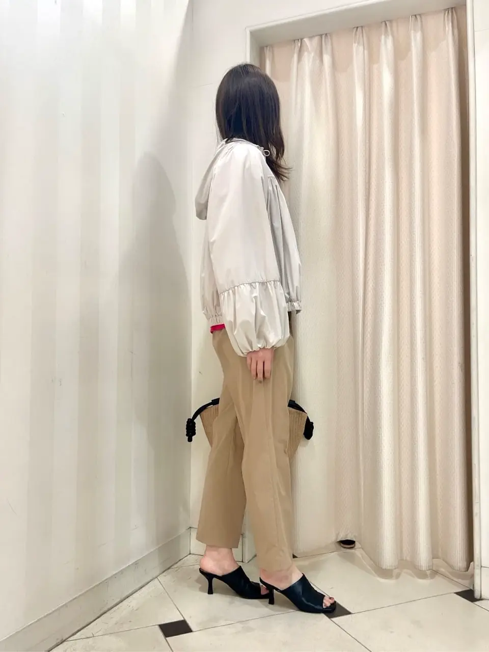 組曲 金井 コーディネート画像