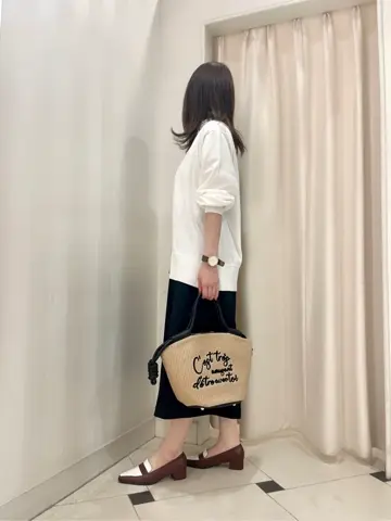 組曲 金井 コーディネート画像