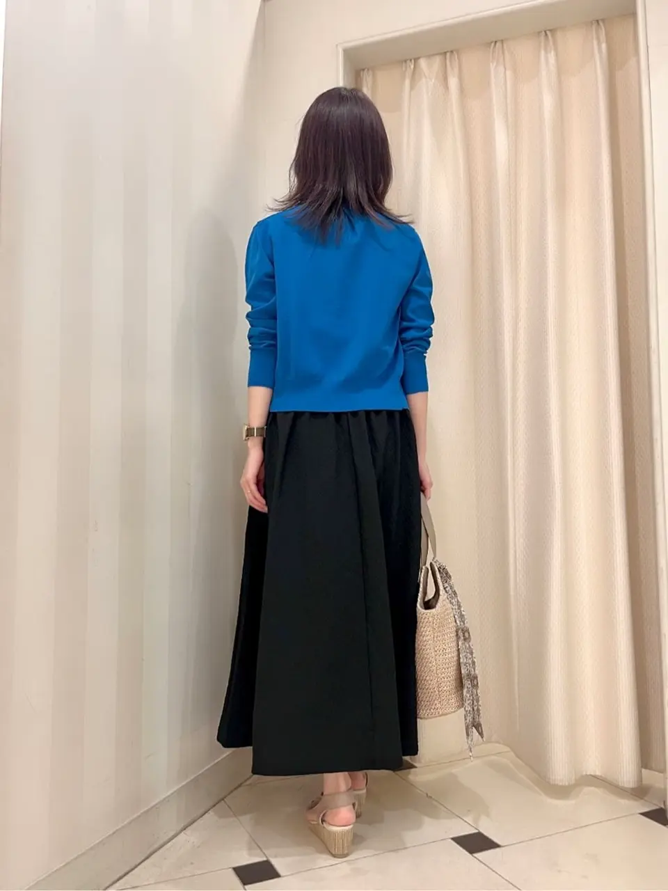 組曲 金井 コーディネート画像