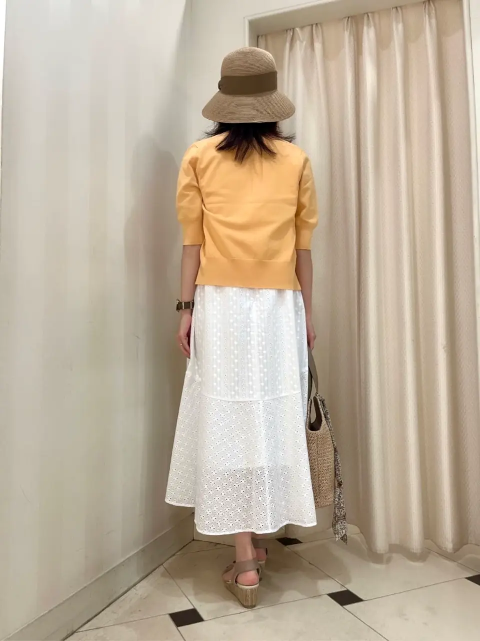 組曲 金井 コーディネート画像