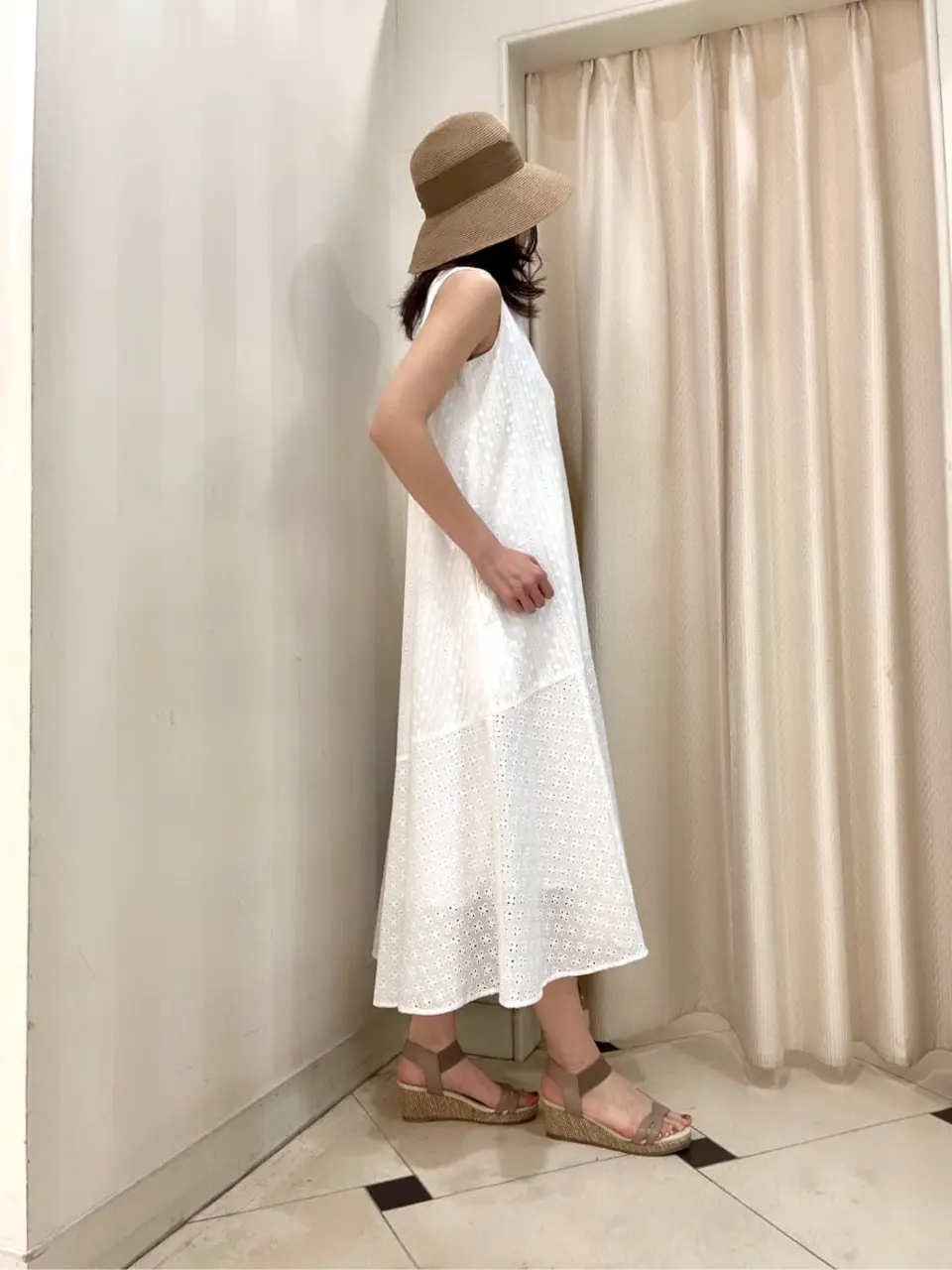 組曲 金井 コーディネート画像