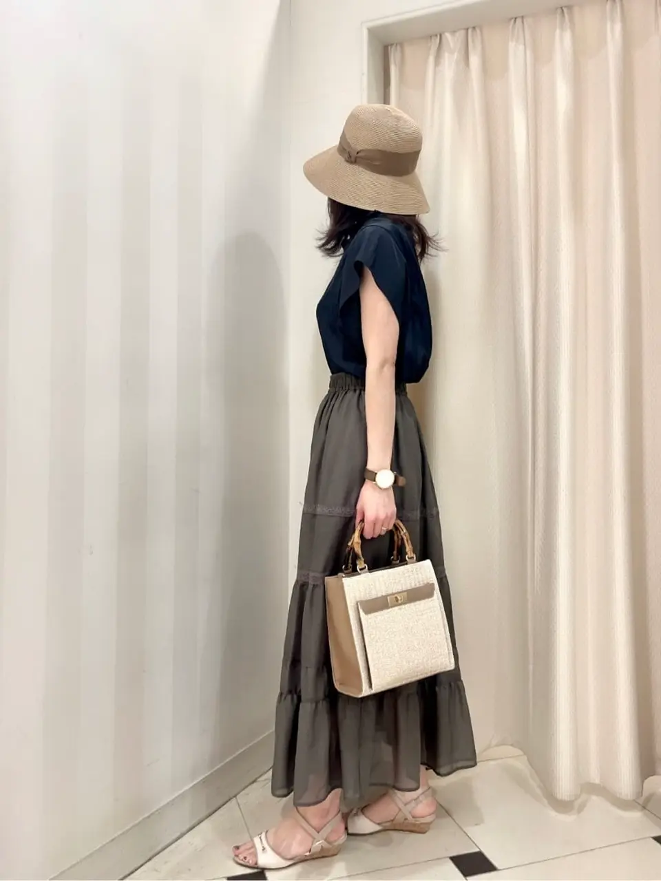 組曲 金井 コーディネート画像