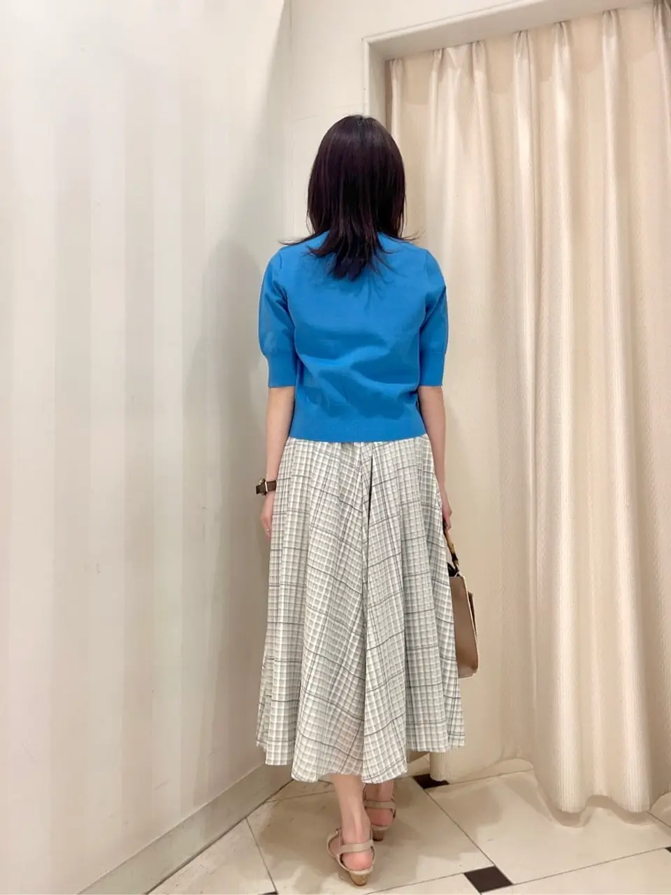 組曲 金井 コーディネート画像