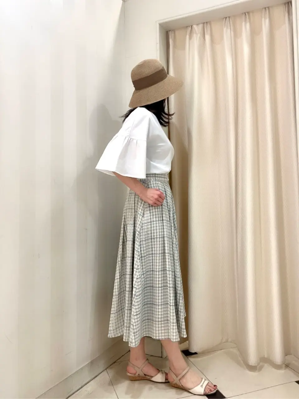 組曲 金井 コーディネート画像