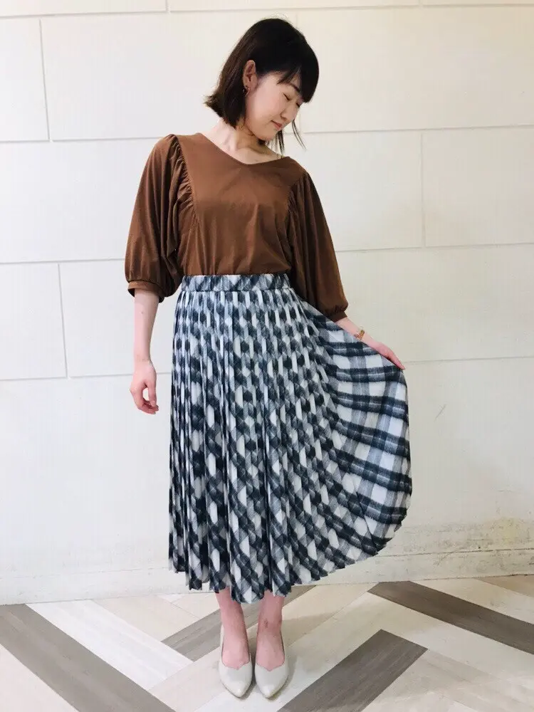 組曲 スタッフ コーディネート画像