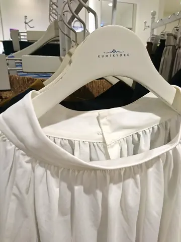 組曲 岡 コーディネート画像