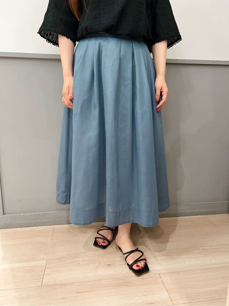 組曲 スタッフ コーディネート画像