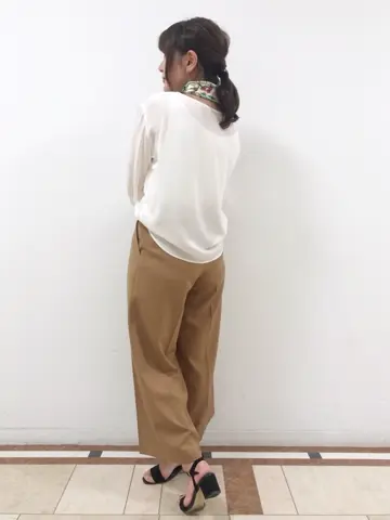 組曲 宮本 コーディネート画像