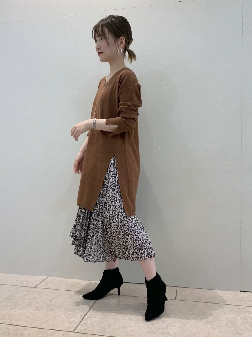 組曲 石井 コーディネート画像