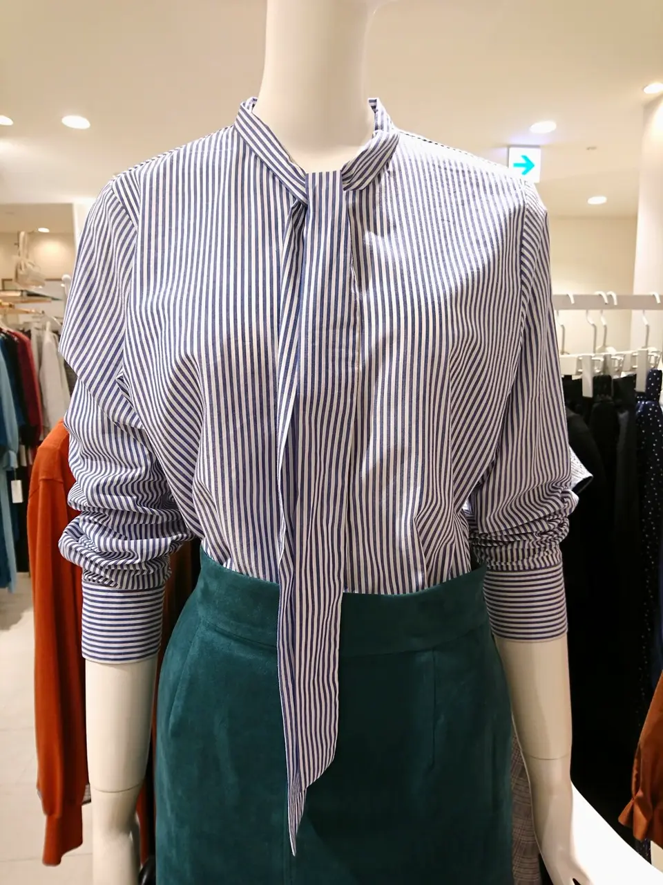 組曲 岡 コーディネート画像