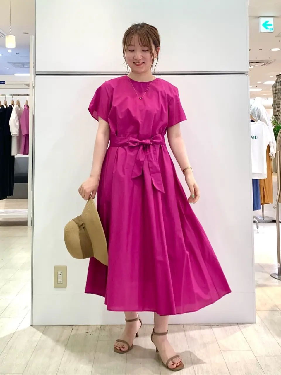 組曲 石井 コーディネート画像