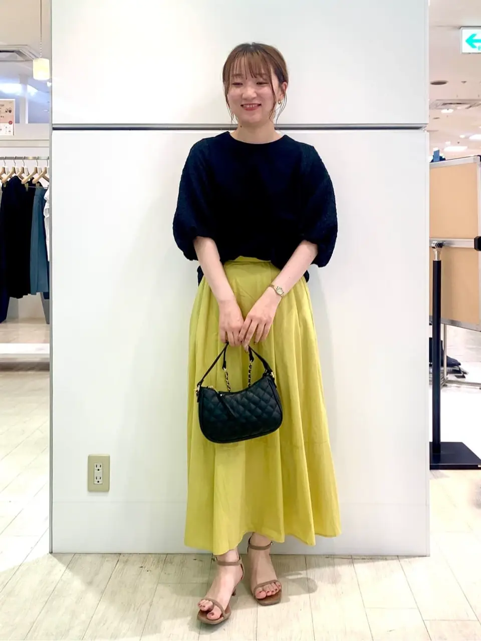 組曲 石井 コーディネート画像