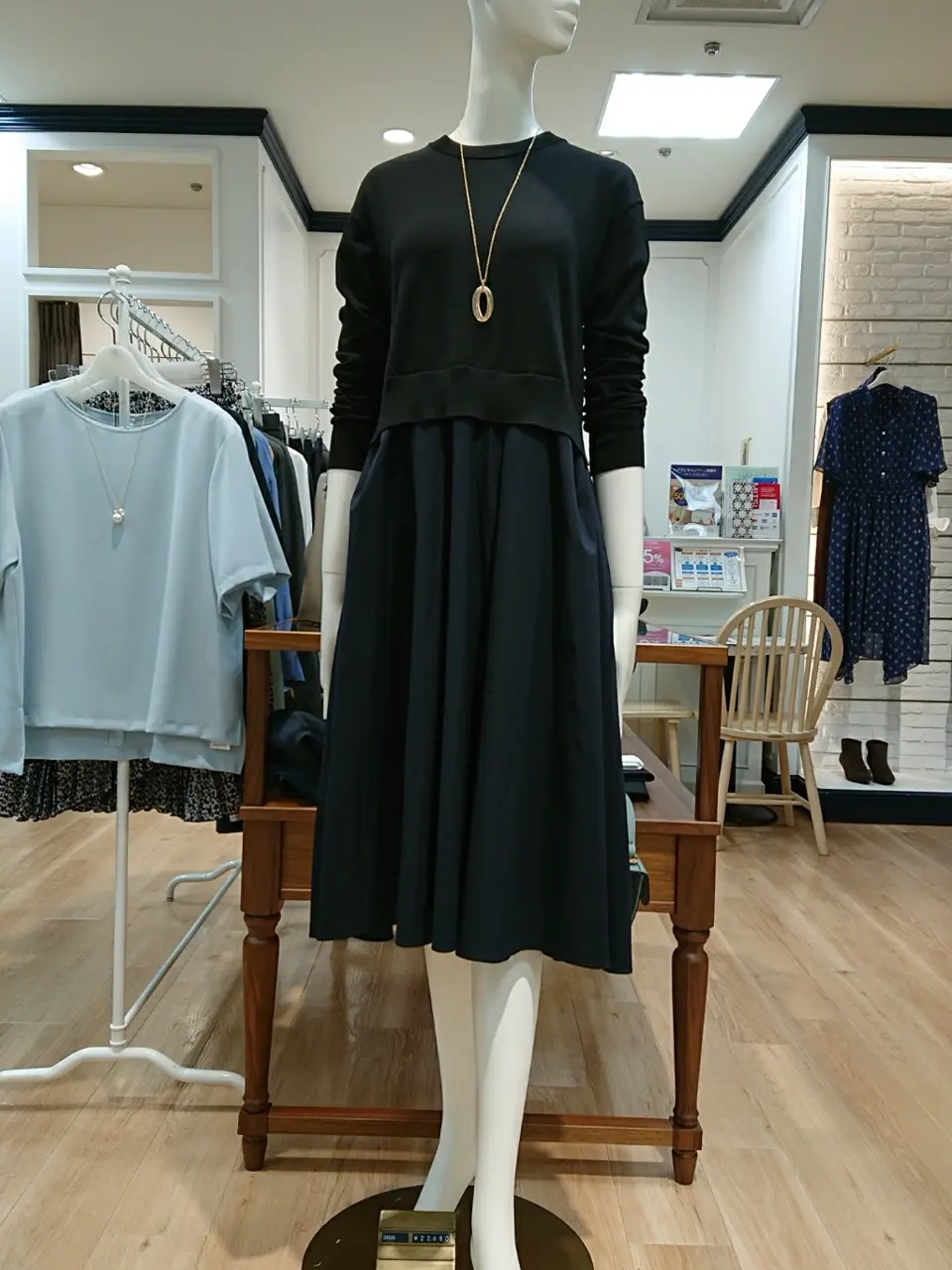 組曲 ウエノ コーディネート画像