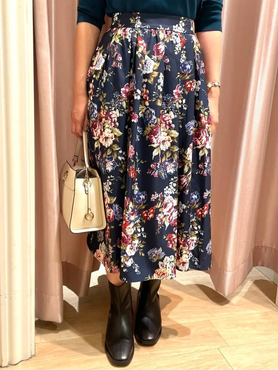 組曲 スタッフ コーディネート画像