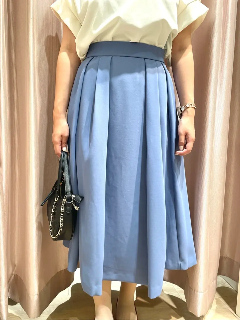 組曲 スタッフ コーディネート画像