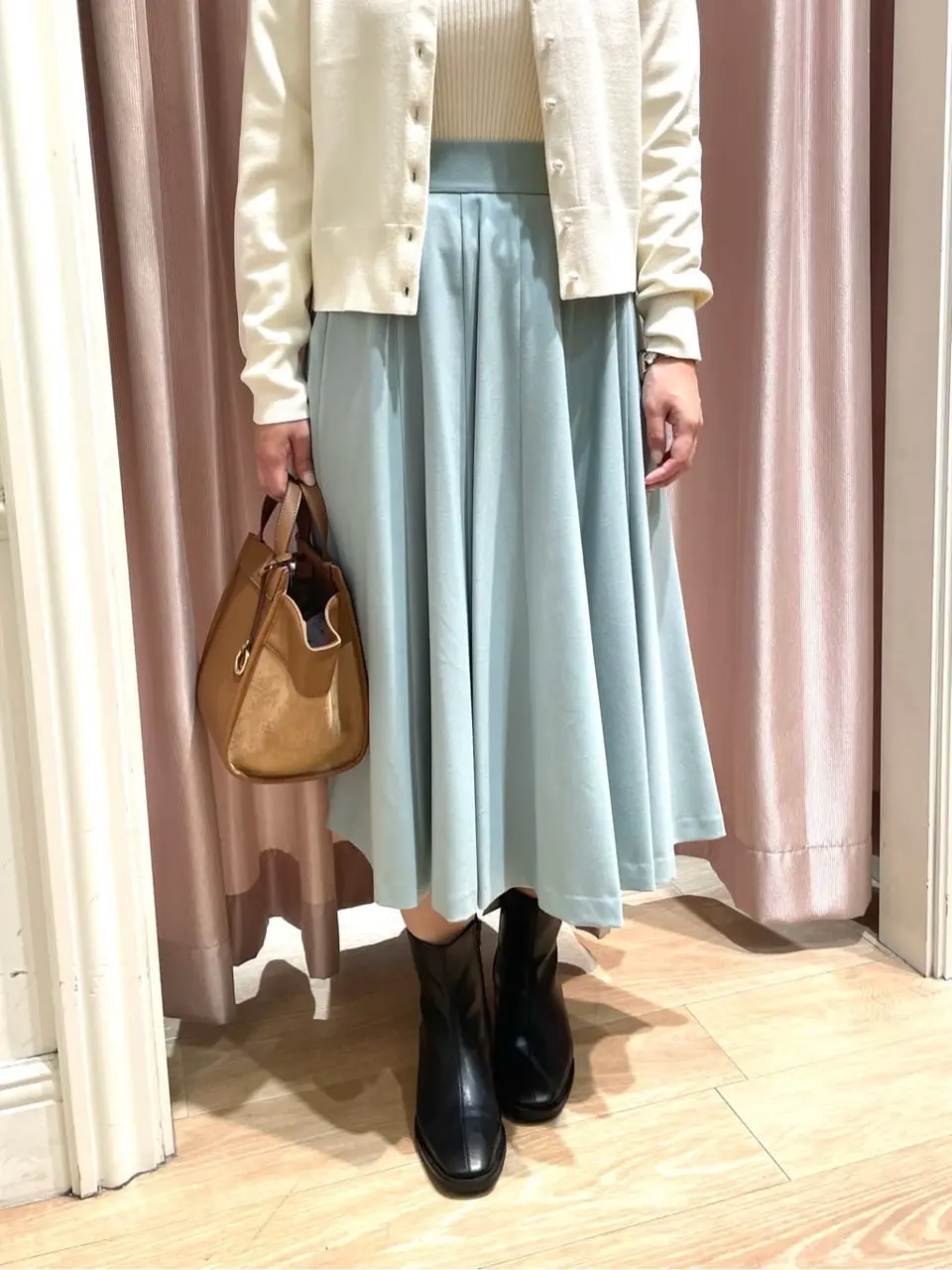 組曲 スタッフ コーディネート画像