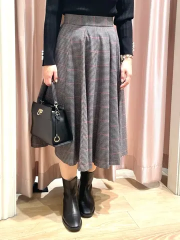 組曲 スタッフ コーディネート画像