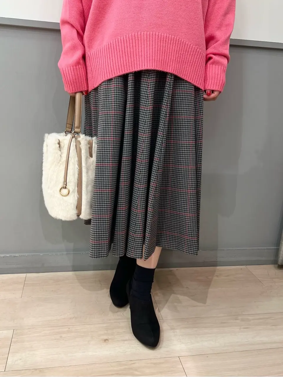 組曲 スタッフ コーディネート画像